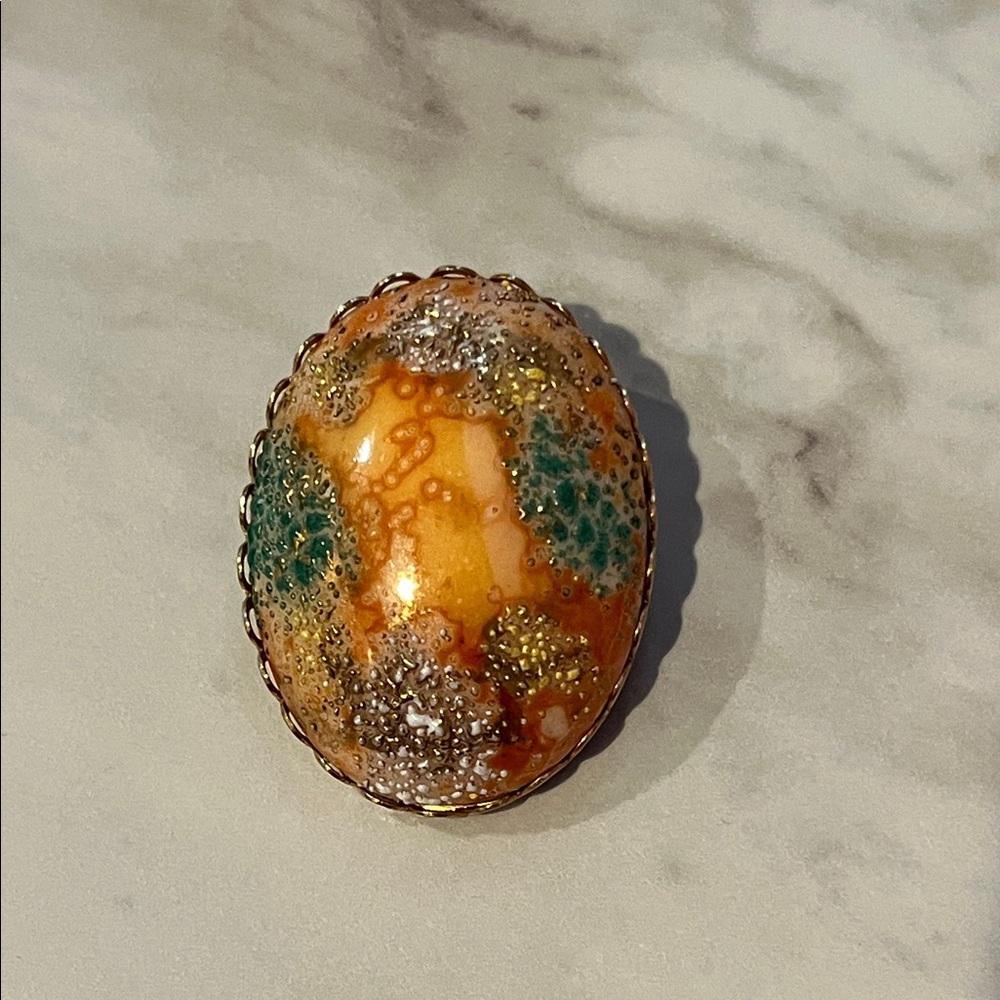 Vintage Lusterware Stippled Egg brooch